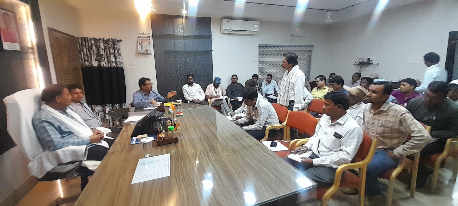 राजस्व विभाग की समीक्षा में महापौर ने राजस्व वसूली एवं दुकान किराए की ली जानकारी
